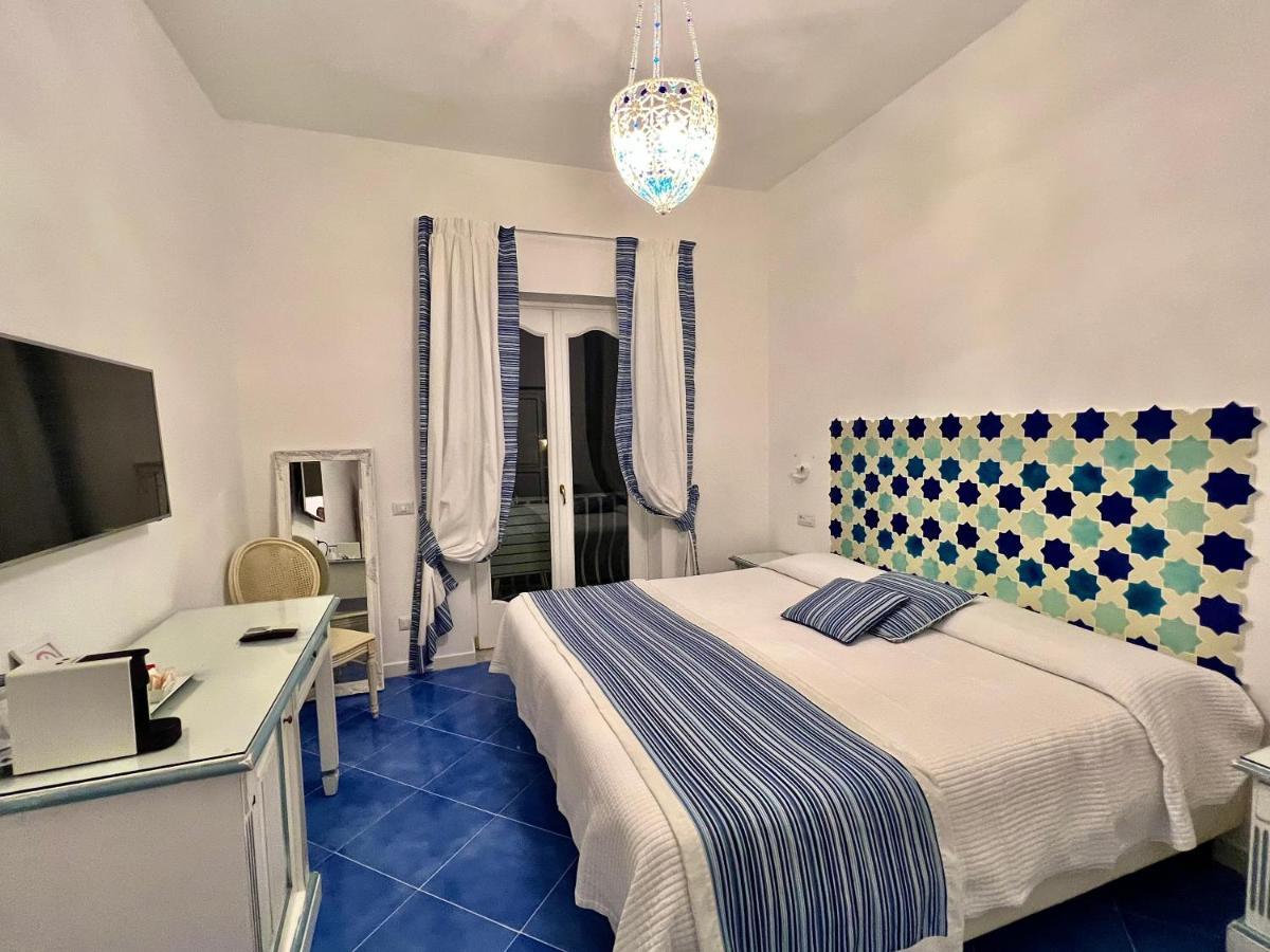 Hotel Villa Delle Palme In פוזיטנו מראה חיצוני תמונה